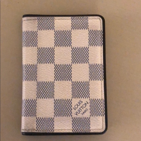 Louis Vuitton Wallet - Picture 1 of 3